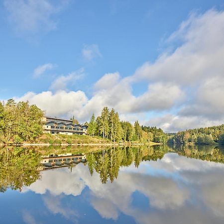 Das Dreiburgensee Naturhotel & Spa Thurmansbang Buitenkant foto