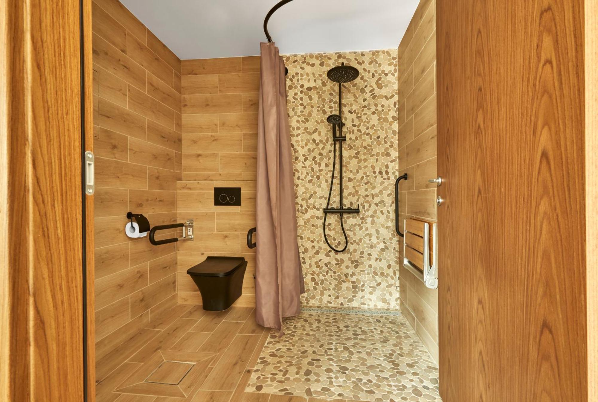 Das Dreiburgensee Naturhotel & Spa Thurmansbang Buitenkant foto