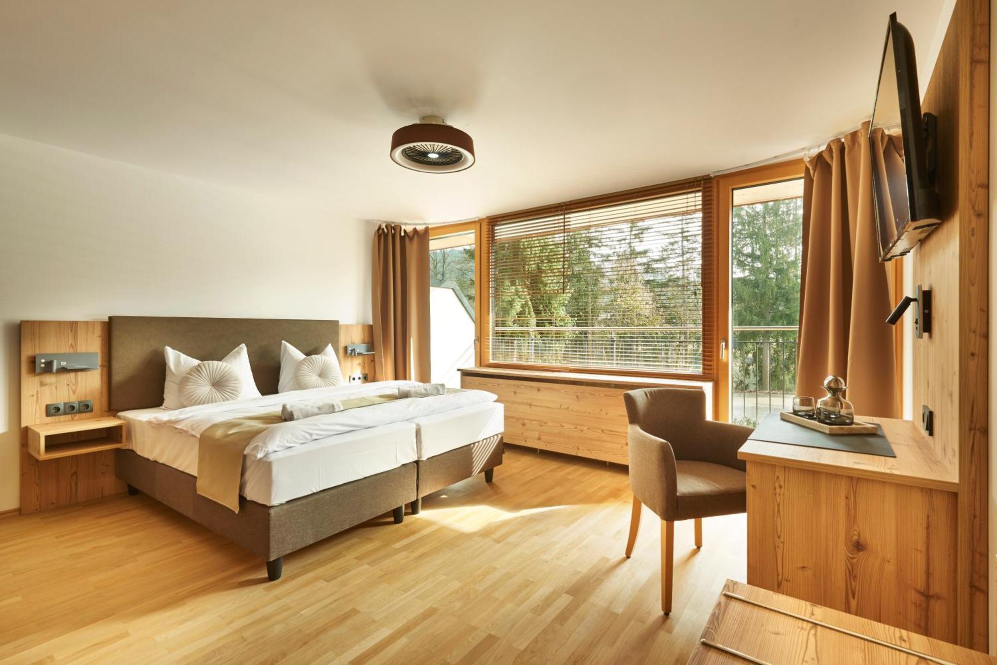 Das Dreiburgensee Naturhotel & Spa Thurmansbang Buitenkant foto