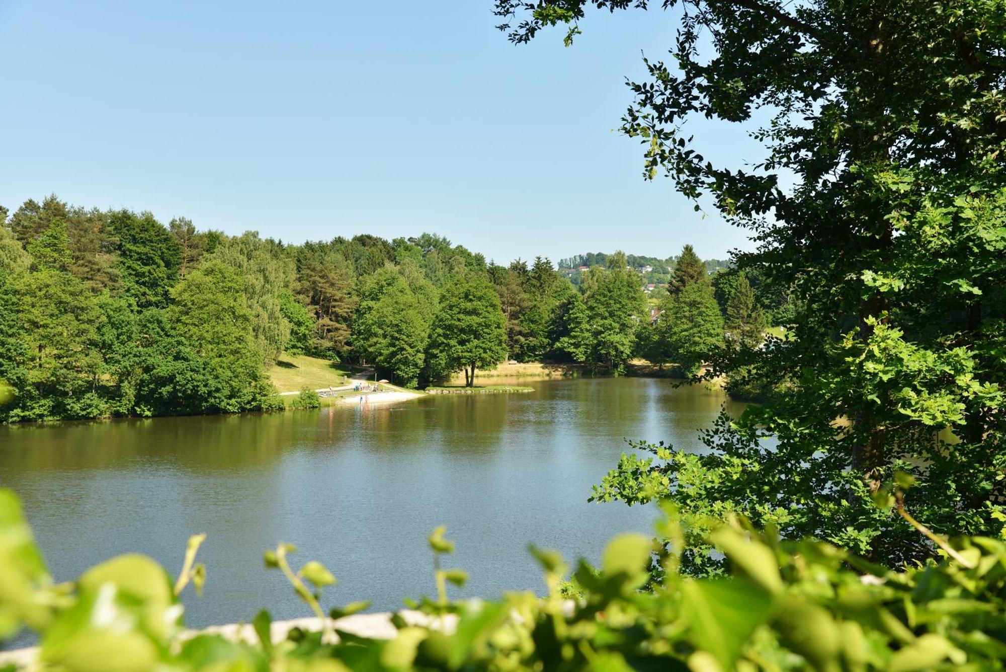 Das Dreiburgensee Naturhotel & Spa Thurmansbang Buitenkant foto