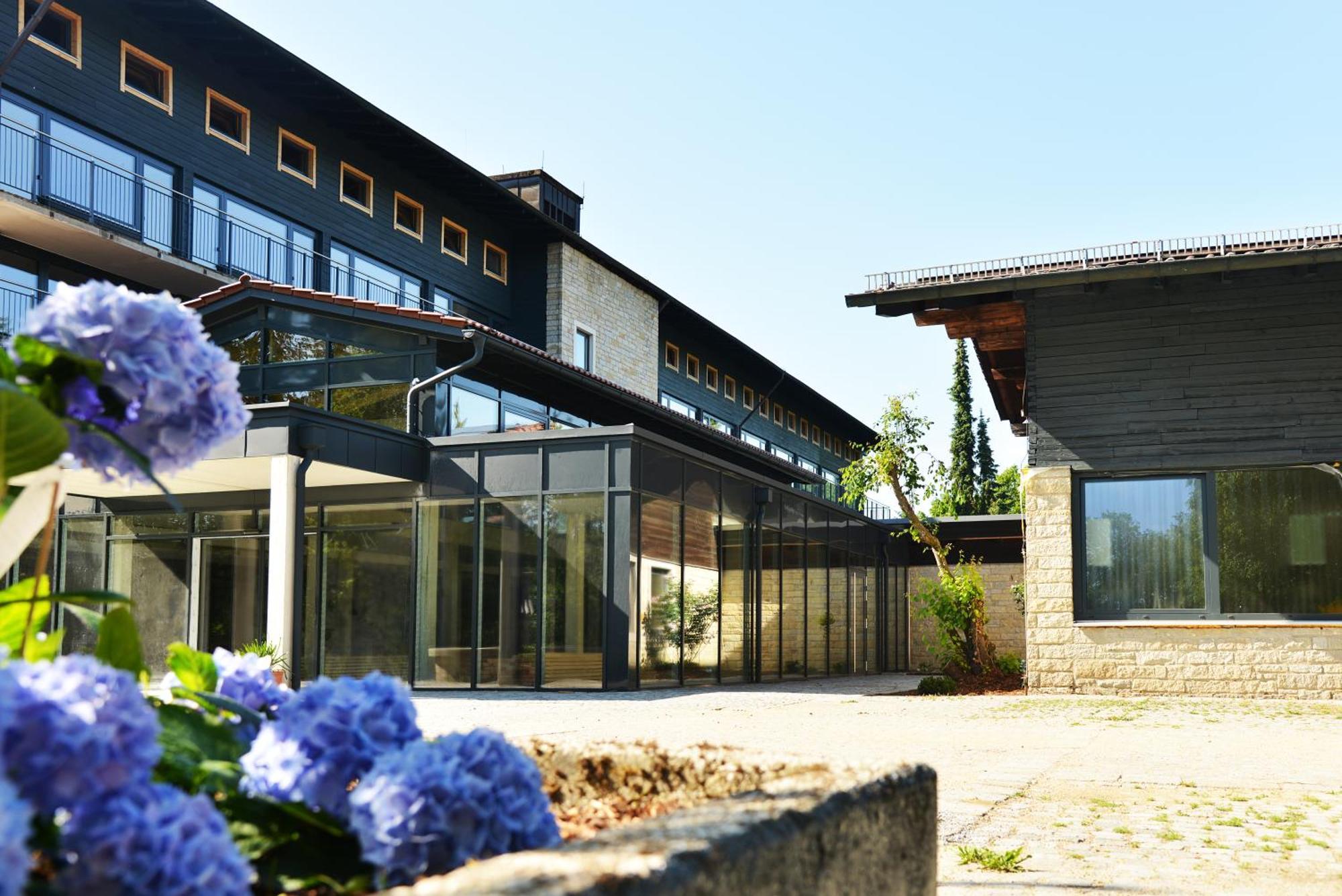 Das Dreiburgensee Naturhotel & Spa Thurmansbang Buitenkant foto